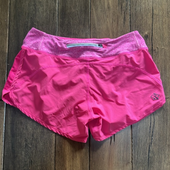 Rabbit running shorts - Picture 2 of 3
